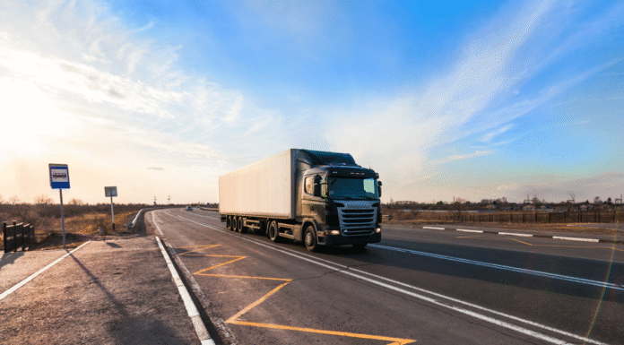 Firma transportowa EA Logistic oferuje usługi transportu mebli