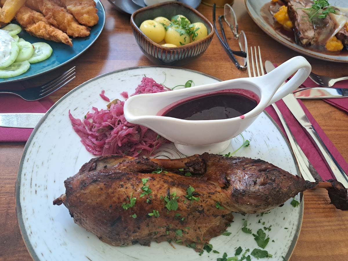 Чорна качка — Restaurant