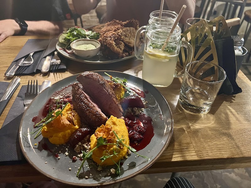 Pierwszy Stopień Restaurant